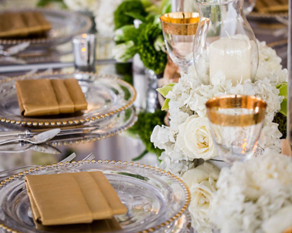 hiring-wedding-planner-versus-going-solo